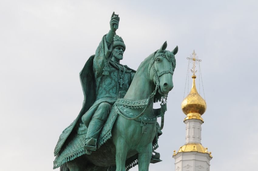 Памятник Ивану Грозному